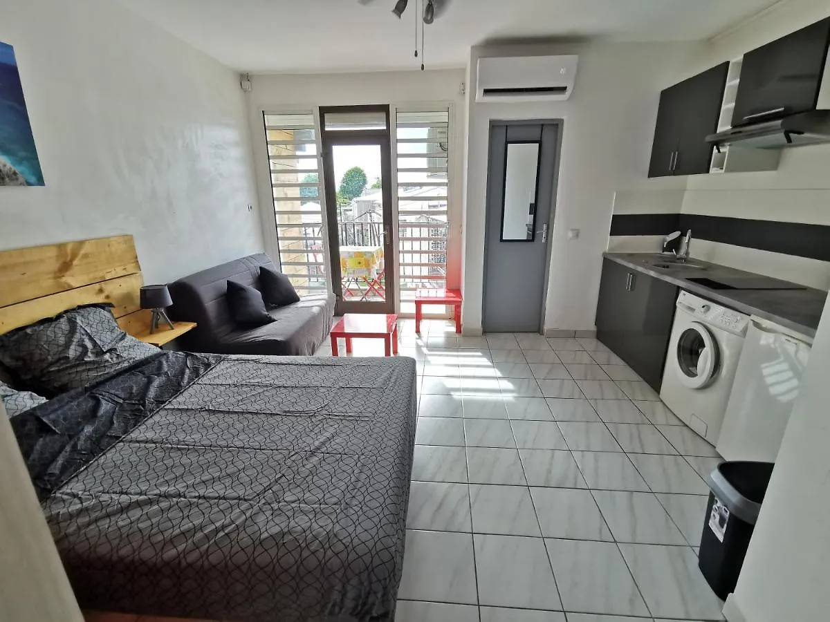 Appartement Vue Mer Et Montagne A 100M De La Plage Le Gosier  Le Gosier (Grande-Terre)
