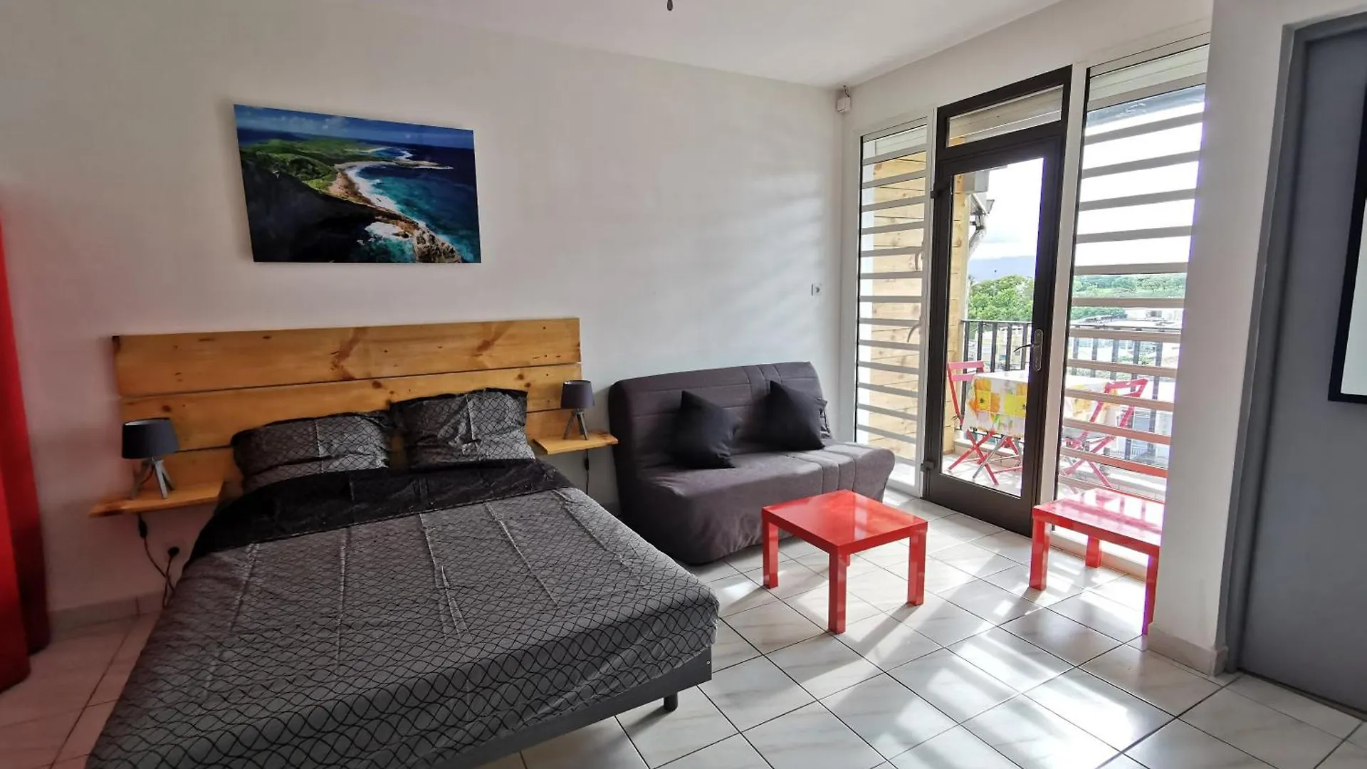 Apartament Appartement Vue Mer Et Montagne A 100M De La Plage Le Gosier